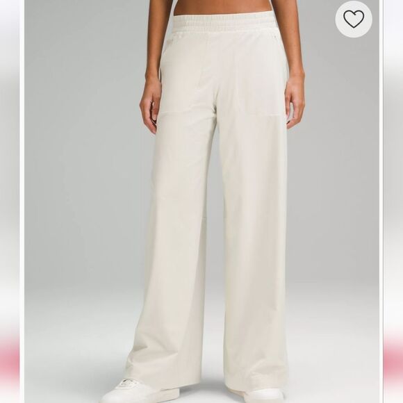 Lululemon Swift Mid-Rise Wide-Leg Pant in color bone size 2 new no tag - Picture 3 of 16